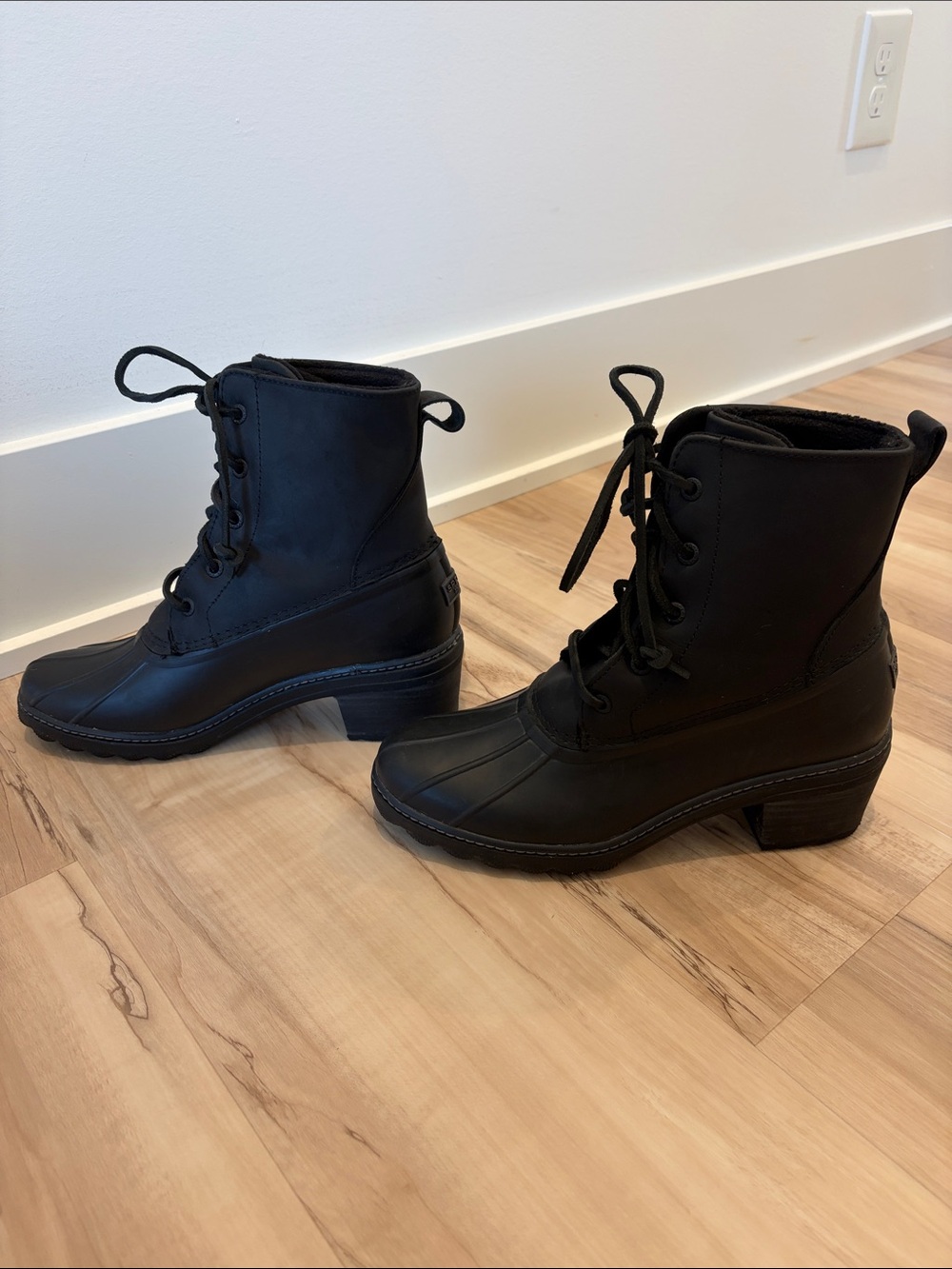 Sperry Saltwater Heel Black Leather Duck Boots Women’s Size 8.5